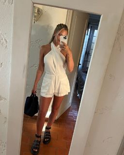 Georgia Hirst feet photo thumbnail