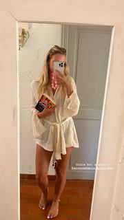Georgia Hirst feet photo thumbnail
