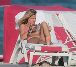 Georgia Jagger feet photo 18