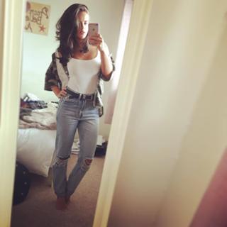 Georgia May Foote feet photo thumbnail