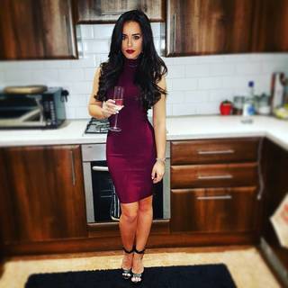 Georgia May Foote feet photo thumbnail
