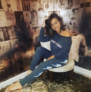 Georgia May Foote feet photo thumbnail