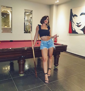 Georgia May Foote feet photo thumbnail