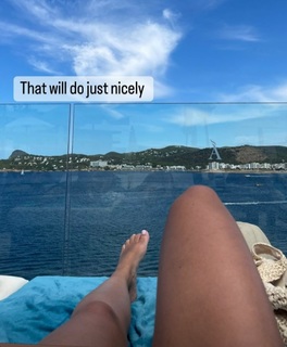 Georgia May Foote feet photo thumbnail