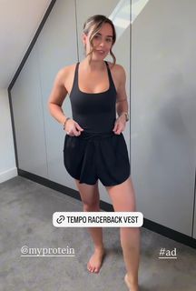 Georgia May Foote feet photo thumbnail