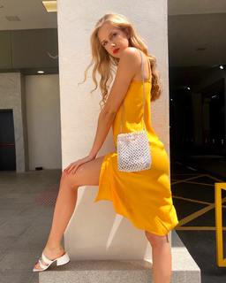 Georgia Meacham feet photo 1