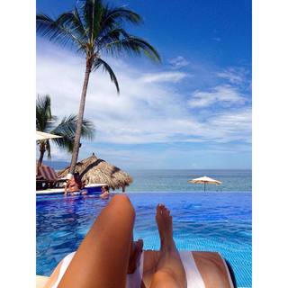 Georgia Meacham feet photo 8