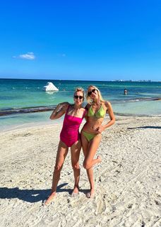 Georgia Meacham feet photo 3