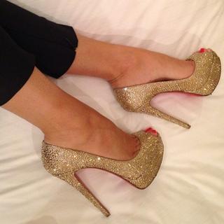 Georgia Salpa feet photo thumbnail