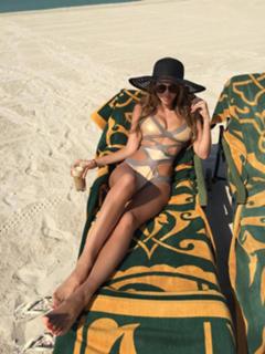 Georgia Salpa feet photo thumbnail