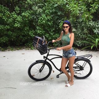 Georgia Salpa feet photo thumbnail
