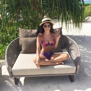 Georgia Salpa feet photo thumbnail