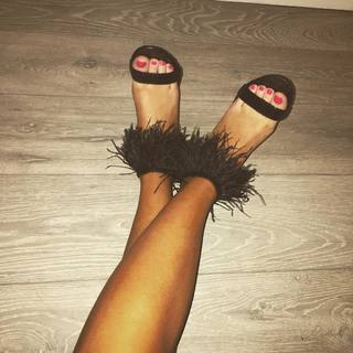 Georgia Steel feet photo thumbnail