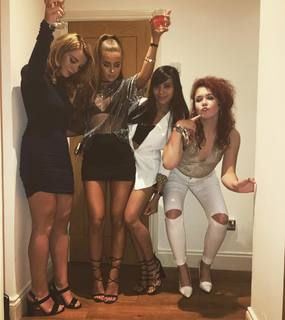 Georgia Steel feet photo thumbnail