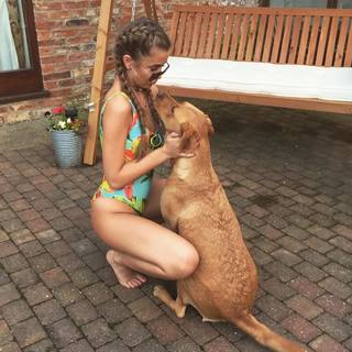 Georgia Steel feet photo thumbnail