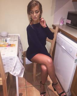 Georgia Steel feet photo thumbnail