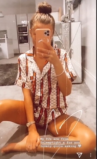 Georgia Steel feet photo thumbnail