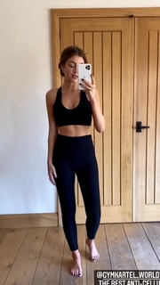 Georgia Steel feet photo thumbnail