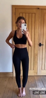 Georgia Steel feet photo thumbnail