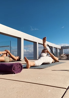 Georgia Steel feet photo thumbnail