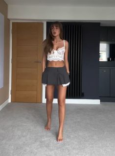 Georgia Steel feet photo thumbnail