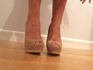 Georgia Toffolo feet photo thumbnail