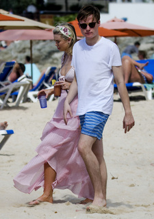 Georgia Toffolo feet photo thumbnail