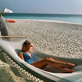 Georgia Toffolo feet photo thumbnail