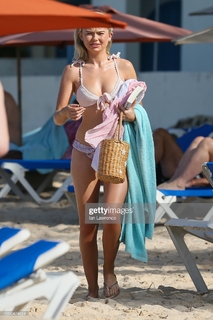 Georgia Toffolo feet photo thumbnail