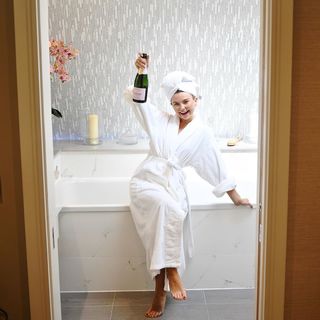 Georgia Toffolo feet photo thumbnail