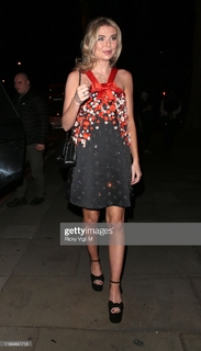 Georgia Toffolo feet photo thumbnail