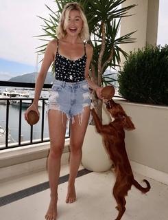 Georgia Toffolo feet photo thumbnail