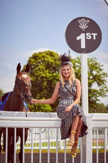 Georgia Toffolo feet photo thumbnail