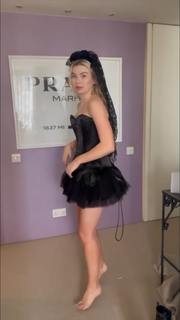 Georgia Toffolo feet photo thumbnail