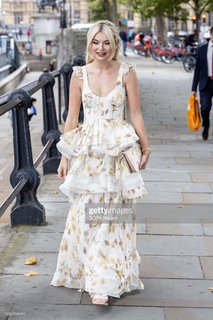 Georgia Toffolo feet photo thumbnail