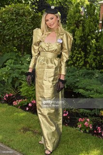 Georgia Toffolo feet photo thumbnail