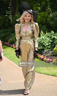 Georgia Toffolo feet photo thumbnail