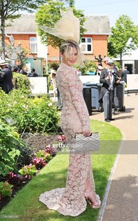 Georgia Toffolo feet photo thumbnail