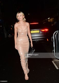 Georgia Toffolo feet photo thumbnail