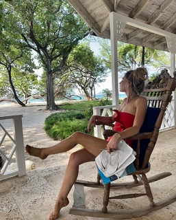 Georgia Toffolo feet photo thumbnail