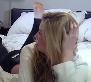 Georgia Toffolo feet photo thumbnail