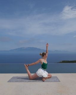 Georgia Toffolo feet photo thumbnail
