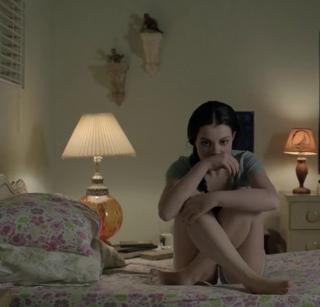 Georgie Henley feet photo thumbnail
