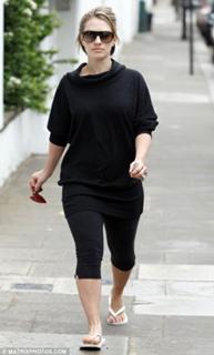 Georgie Thompson feet photo 2