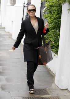 Georgie Thompson feet photo 7