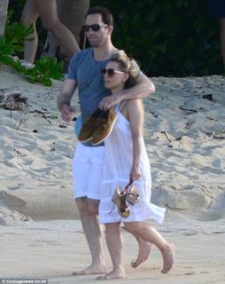Georgie Thompson feet photo 8