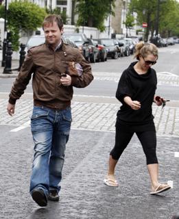 Georgie Thompson feet photo 5