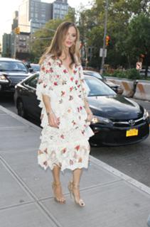 Georgina Chapman feet photo 8