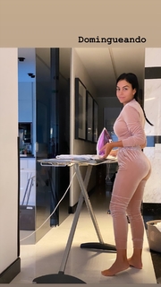 Georgina Rodríguez feet photo thumbnail
