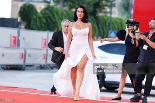 Georgina Rodríguez feet photo thumbnail